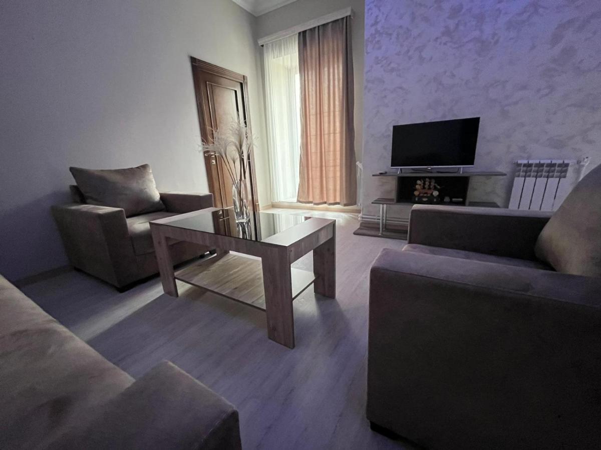 Appartement In Erevan Esterno foto