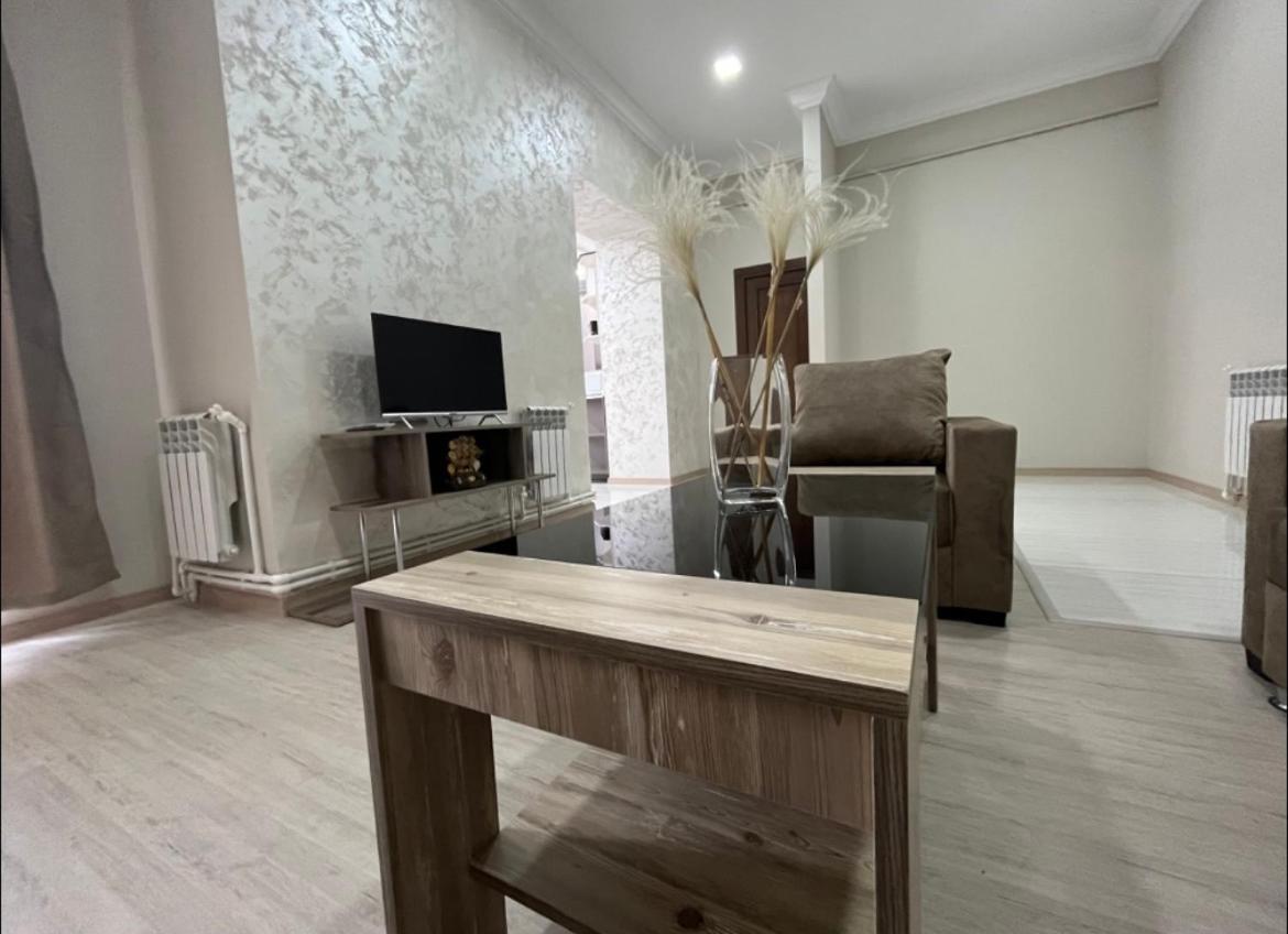 Appartement In Erevan Esterno foto