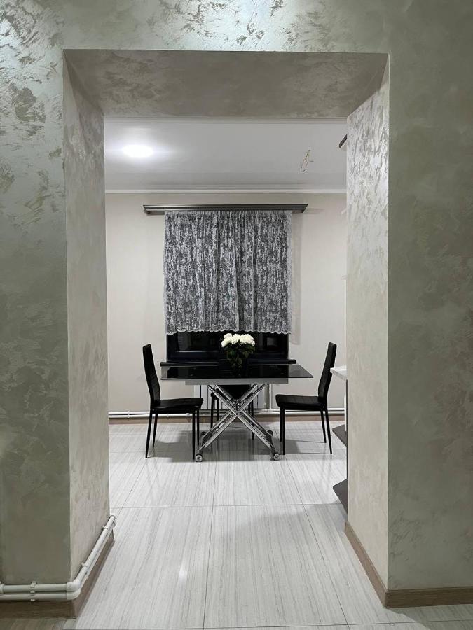 Appartement In Erevan Esterno foto